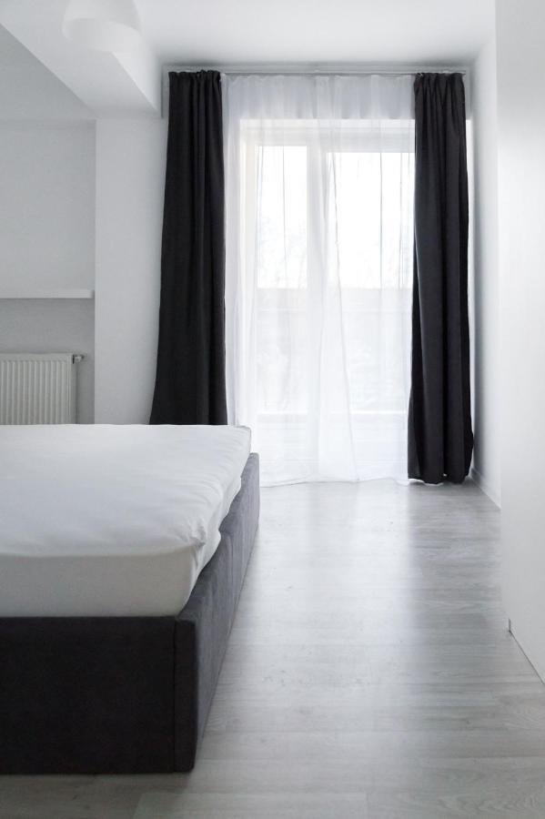 Airport Residence - Apartment Across From Otopeni Airport Eksteriør bilde