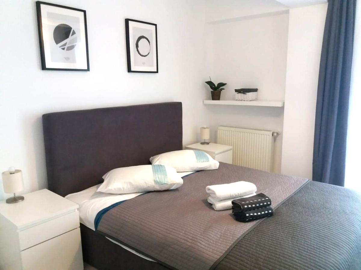 Airport Residence - Apartment Across From Otopeni Airport Eksteriør bilde